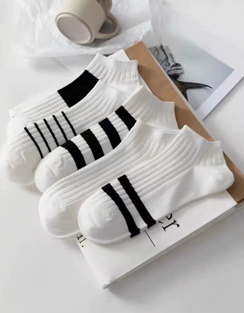 Load image into Gallery viewer, 5 Pairs Womens Socks Lovely Cow Pattern Short Socks Creative Printing Socks Ankle Sock
